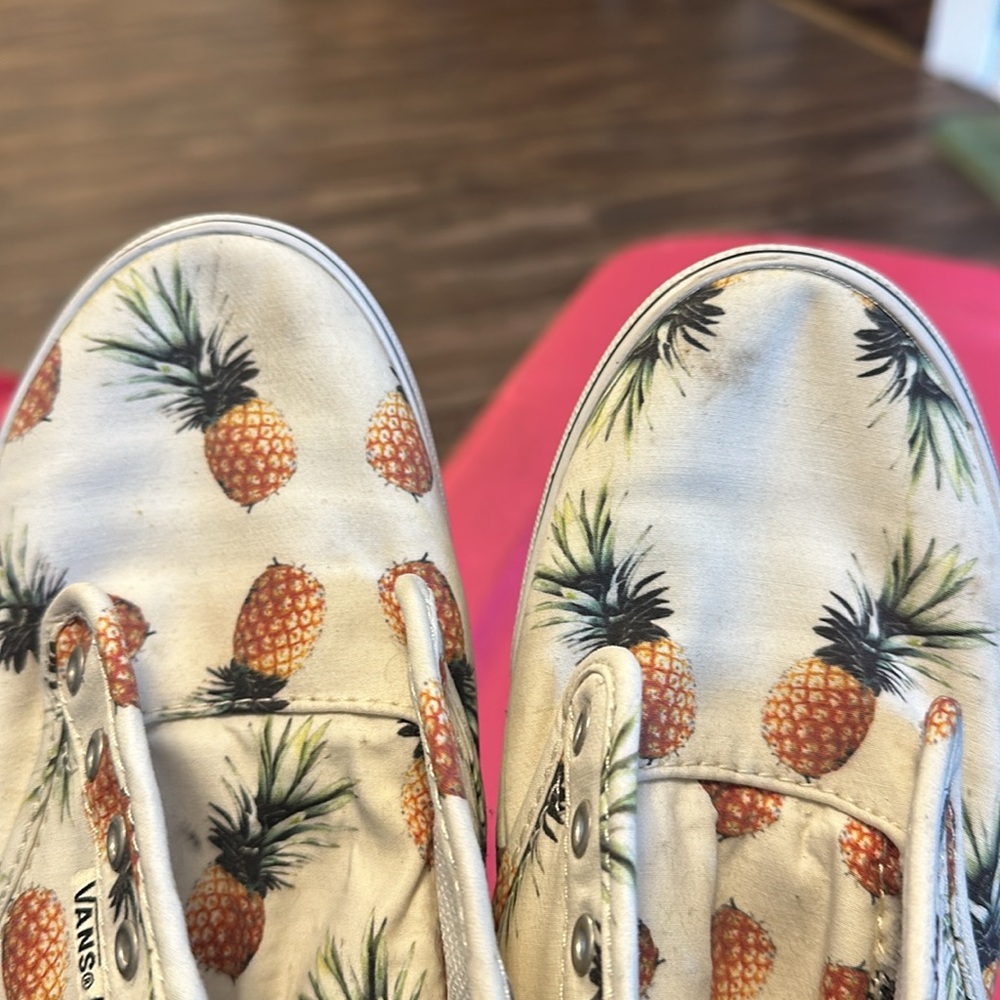 Vans - Picture 6 of 6